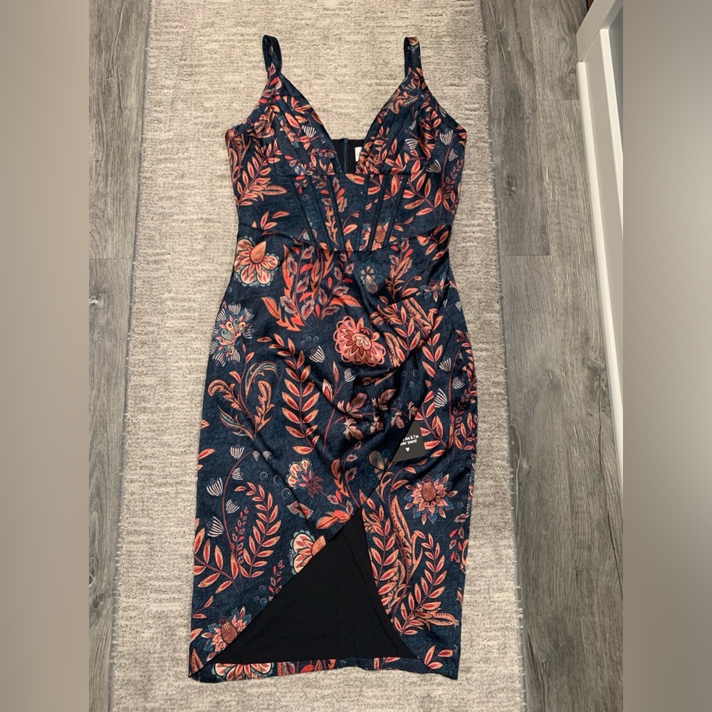 NWT Averie Halley drapes midi dress - Size L